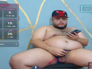 Cam4 Free Live Porn of Damian_chubby