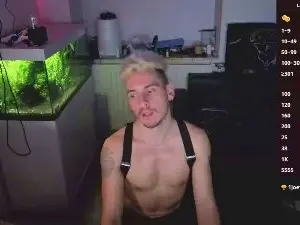 Cam4 Sex Chat of Rayzel_White