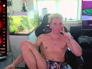 Cam4 Live Sex Cam of Rayzel_White