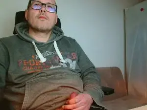 Cam4 Live Sex Cam of StuteLeo90