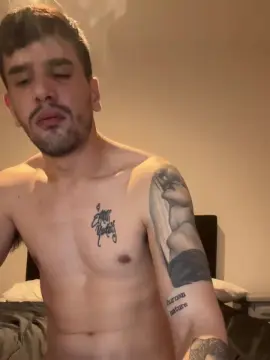 Cam4 Live Sex of sexxx_latinohot