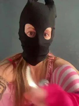 Cam4 Live Porn of Barbie1986