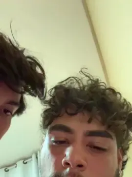 Cam4 Free Live Porn of novinhos37