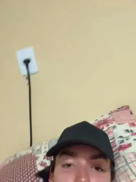 Cam4 Free Live Porn of novinhos37