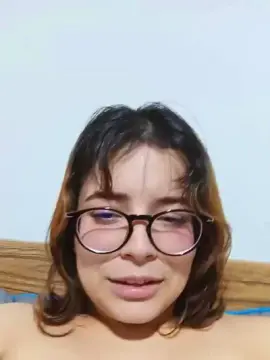 Cam4 Live Sex of Erendemaria