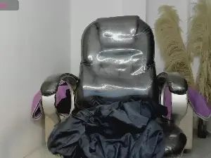 Cam4 Free Live Porn of Milf_karlye