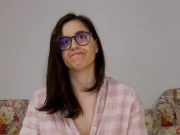 Cam4 Free Live Porn of SophieeeRain