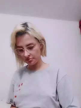 Cam4 Best Webcam of Youlittlestar28