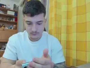 Cam4 Free Live Porn of AndyAnsell