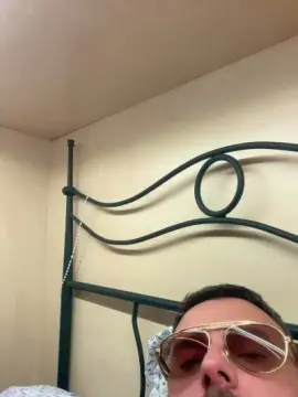 Cam4 Live Sex of Tonyemaran