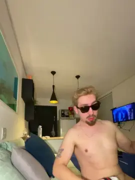 Cam4 Adult Webcam of Caiomendonza