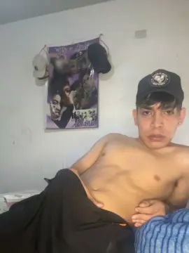 Cam4 Free Live Porn of Floppy699