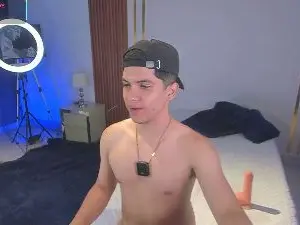 Cam4 Adult Webcam of Brat__