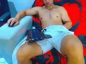 Cam4 Watch Live Sex Cams of hugo_19cm