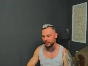 Cam4 Private Sex Chat of BrianHunts