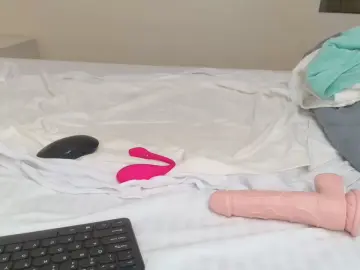 Cam4 Live Porn of hairy_squiter