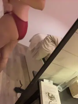 Cam4 Adult Video Chat of Caroliine92