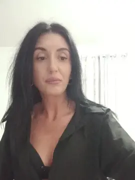 Cam4 Live Sex of Lola05love