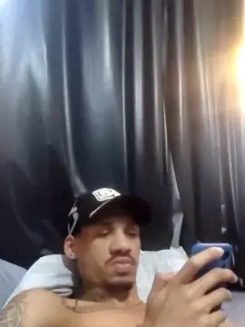 Cam4 Free Live Porn of MALOKATATUAD98