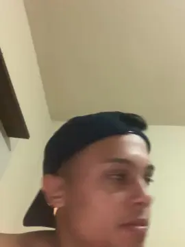 Cam4 Private Sex Chat of Morenoyboy