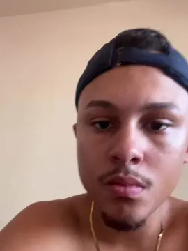 Cam4 Live Porn of Morenoyboy