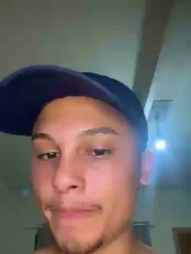 Cam4 Sex Cam of Morenoyboy