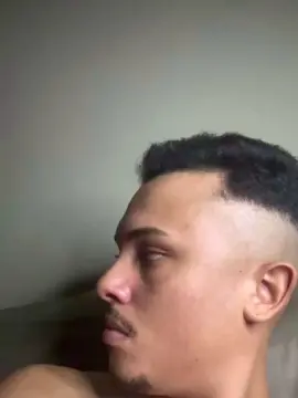 Cam4 Adult Webcam of Morenoyboy