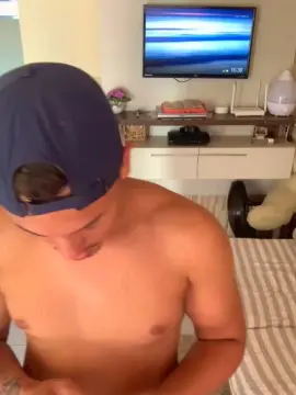 Cam4 Sex Cam of Morenoyboy