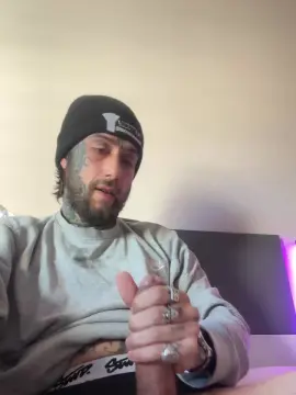 Cam4 Live Sex Cam of BigProfit95