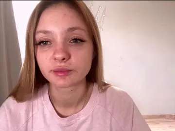 Cam4 Free Live Porn of SuziFairbanks