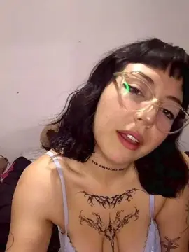 Cam4 Live Porn of lovelydoll89303