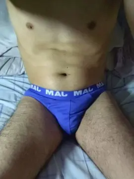 Cam4 Free Live Porn of Erikt97