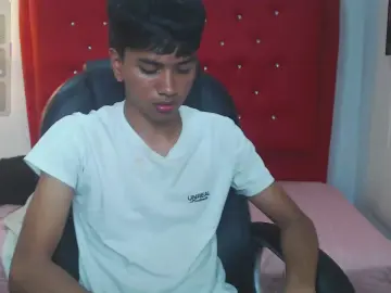 Cam4 Free Live Porn of markbow