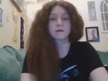 Cam4 Free Porn Cam of QueenCrimson