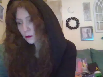 Cam4 Free Porn Cam of QueenCrimson