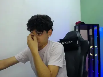 Cam4 Live Sex of dilan_hott_