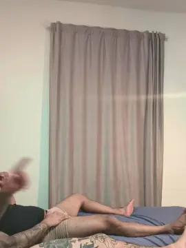 Cam4 Nude Webcam of Henrique_Bear