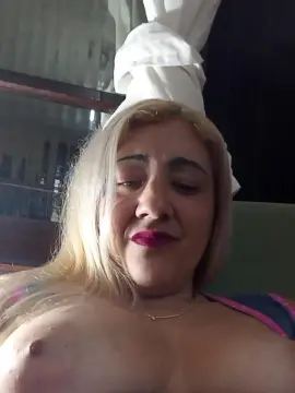 Cam4 Live Sex of melissa485