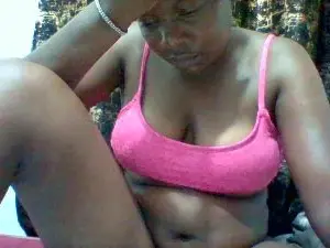 Cam4 Live Sex of Swt_mona