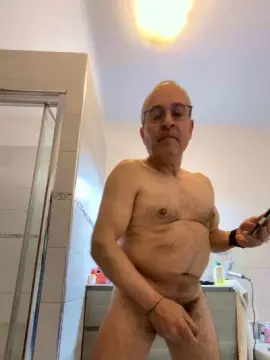 Cam4 Free Live Porn of Milk1958