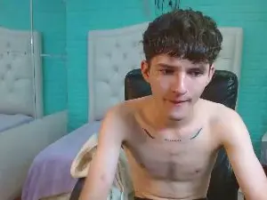 Cam4 Nude Webcam of trevor_mob