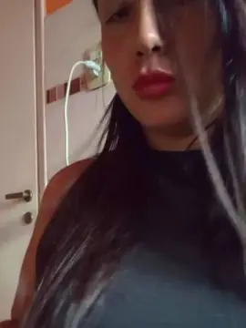 Cam4 Live Porn of Lupita74