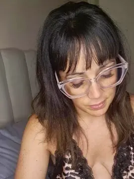 Cam4 Adult Webcams of HotMiaSeduce