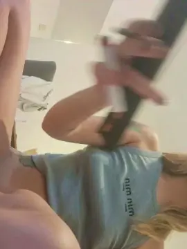 Cam4 Live Sex Cam of agusttinak3