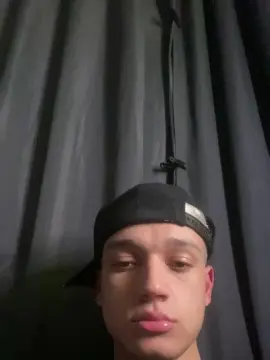 Cam4 Free Porn Cam of lucky867