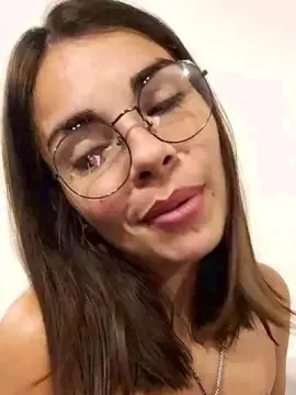 Cam4 Live Sex of Desiree025