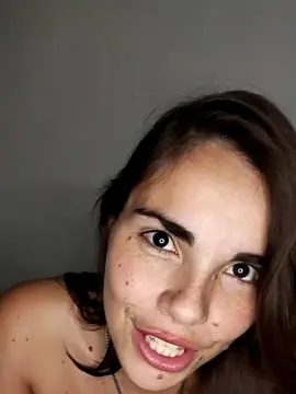 Cam4 Private Sex Chat of Desiree025