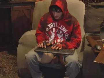 Cam4 Free Live Porn of Hotdickyxxx