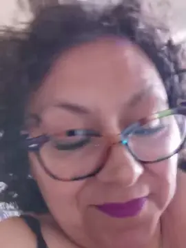 Cam4 Live Porn of SweetMilf52