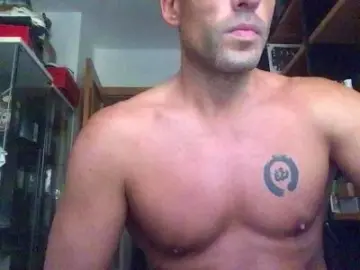 Cam4 Sex Chat of Xisco8_2